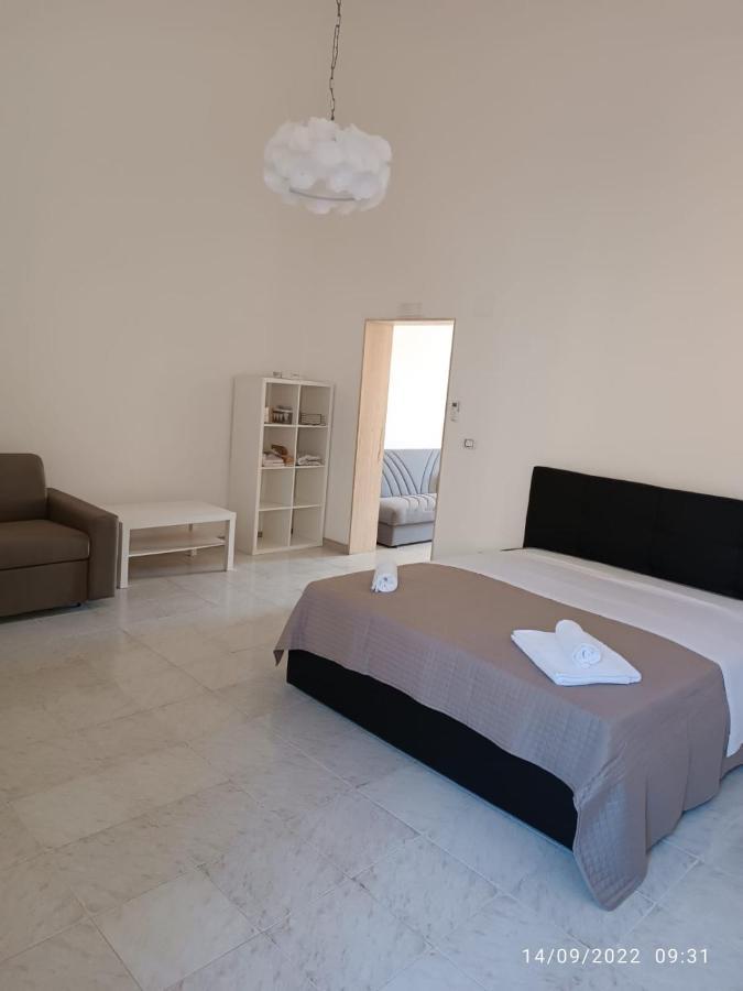 Di Fronzo Guest House T Triggiano Exterior photo